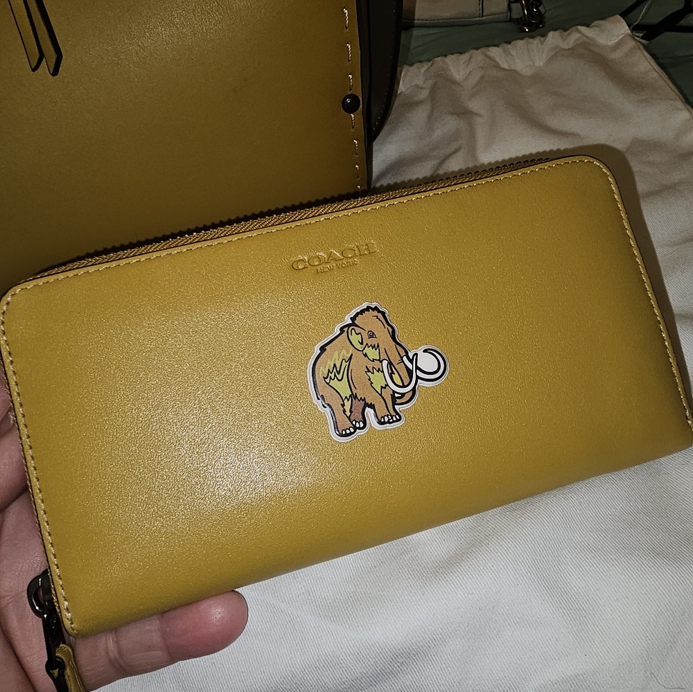 Coach Flax smooth leather wallet